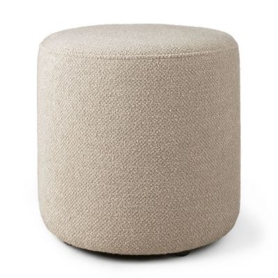 Barrow Sitzhocker von Ethnicraft, runder Pouf mit beigem Stoffbezug, ideal als Fußhocker oder Sitzgelegenheit.